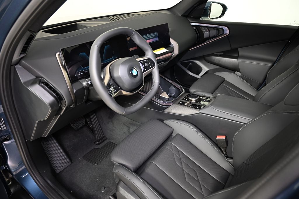 Thumbnail: 2025 BMW X3 - 15