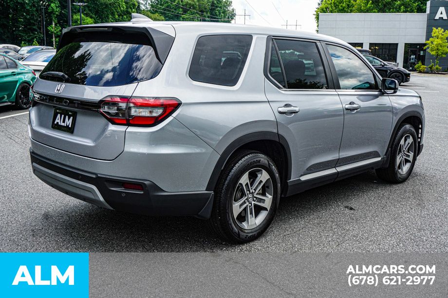 Used 2025 Silver Honda EX-L image 5