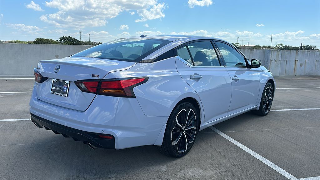 2025 Nissan Altima 2.5 SR Gray at Central Houston Nissan