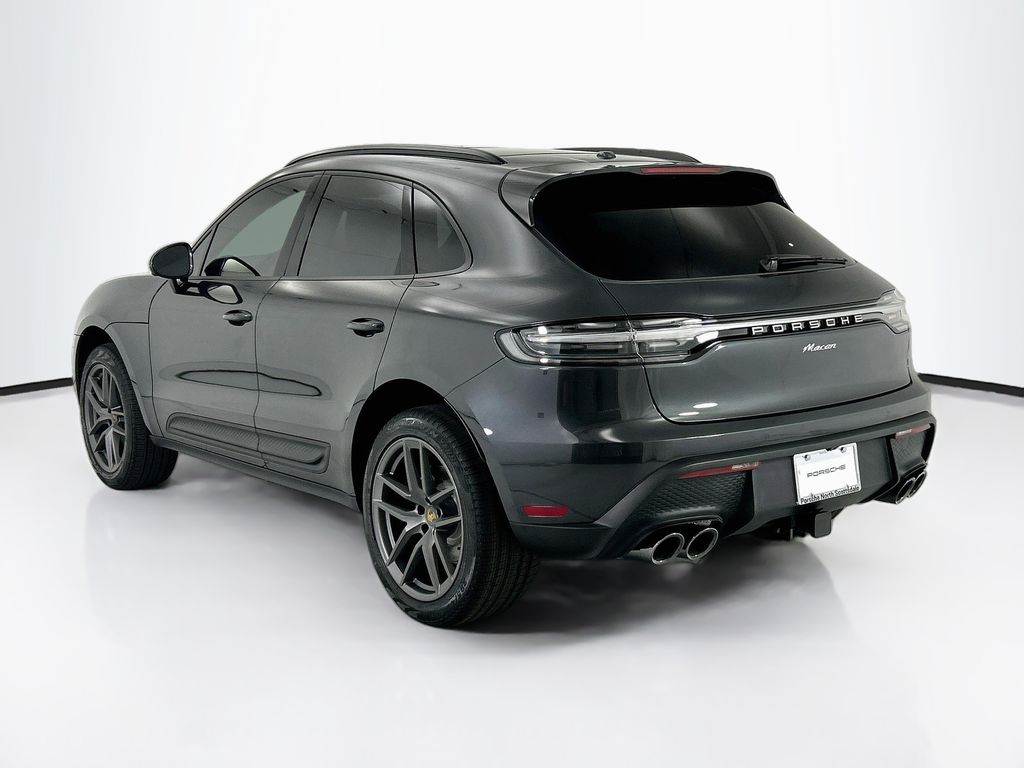 Thumbnail: 2026 Porsche Macan - 3