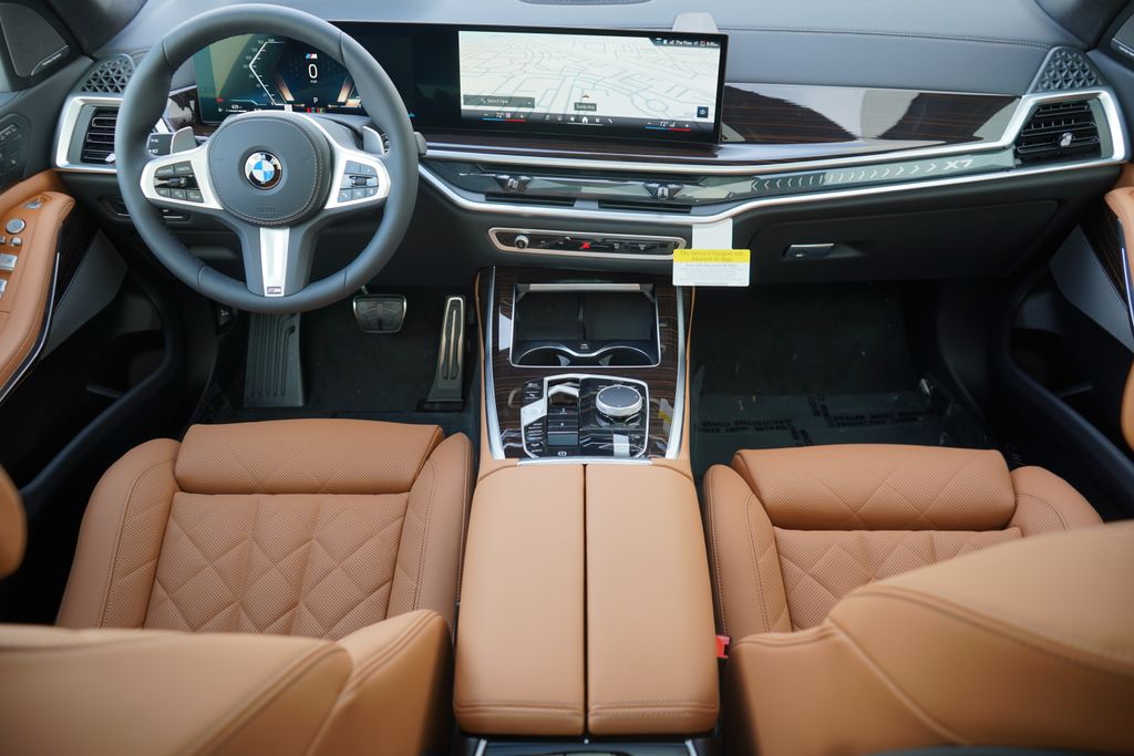 2025 BMW X7 xDrive40i 13