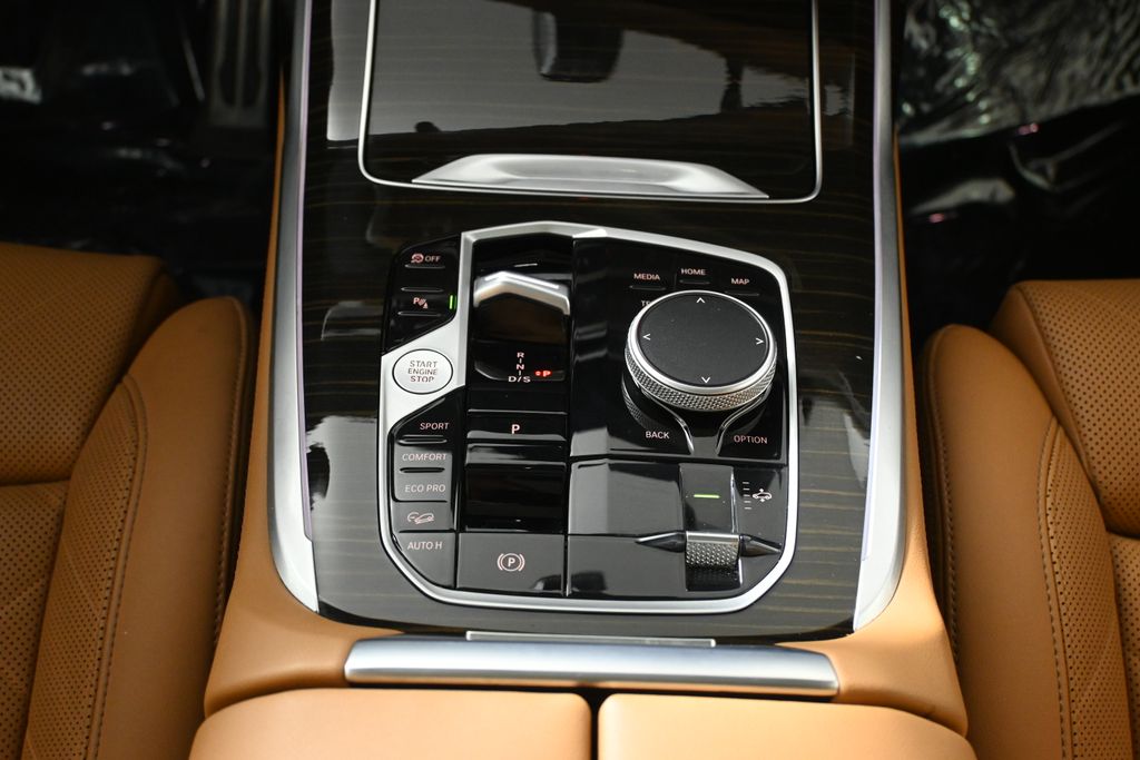 Thumbnail: 2023 BMW X7 - 25