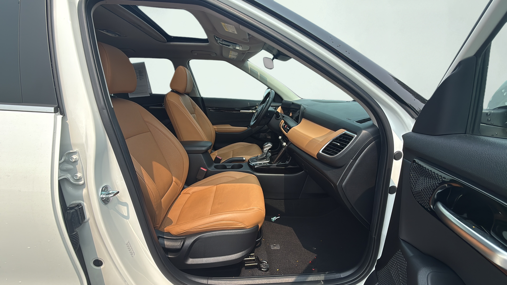 Used 2025 Kia Seltos SUV