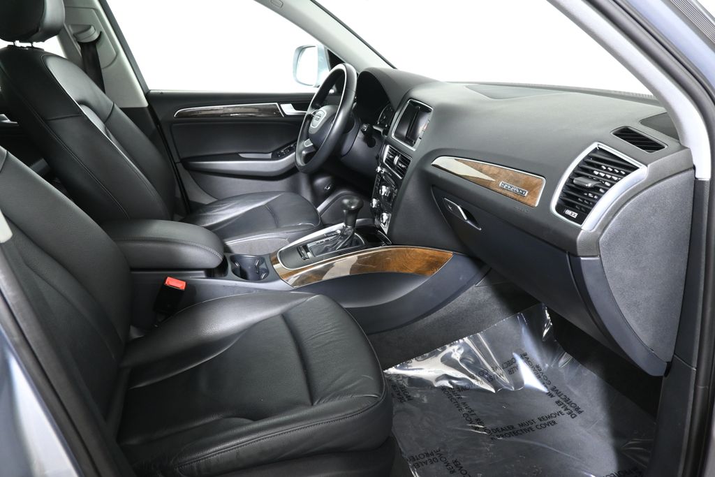 Thumbnail: 2016 Audi Q5 - 25