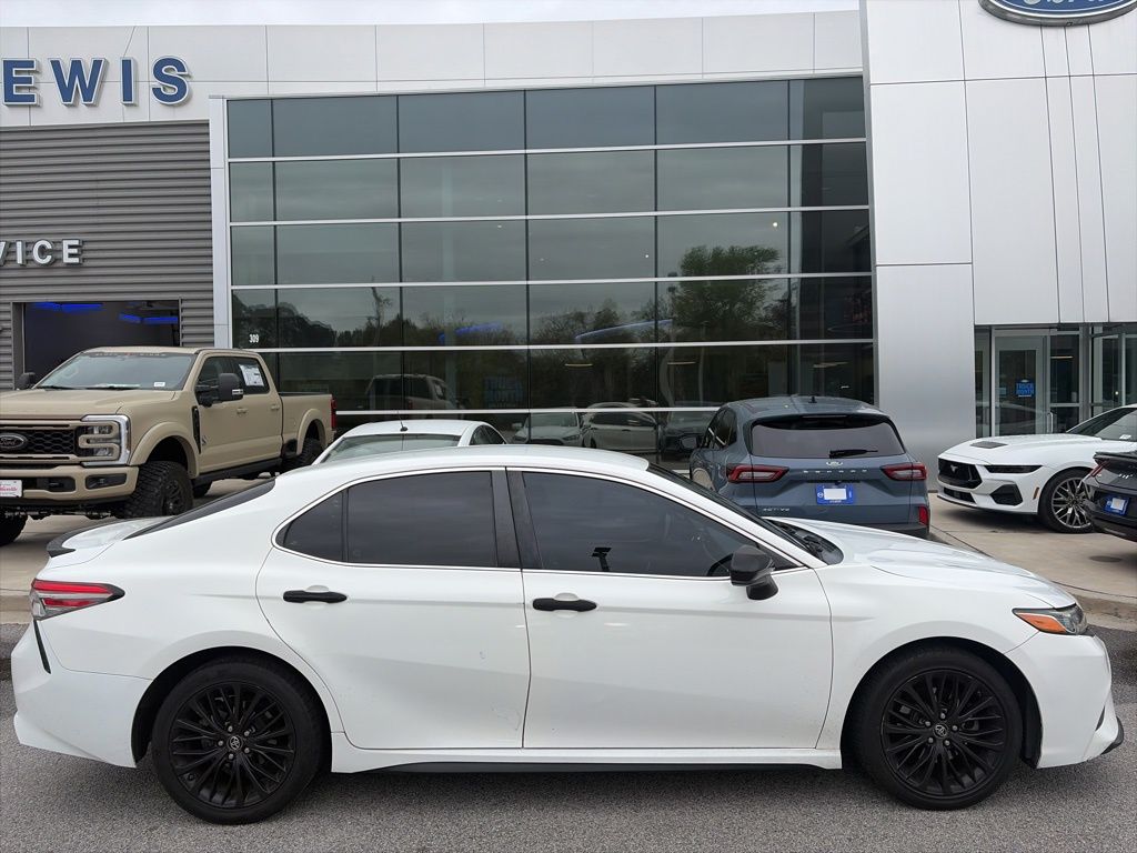 2018 Toyota Camry SE