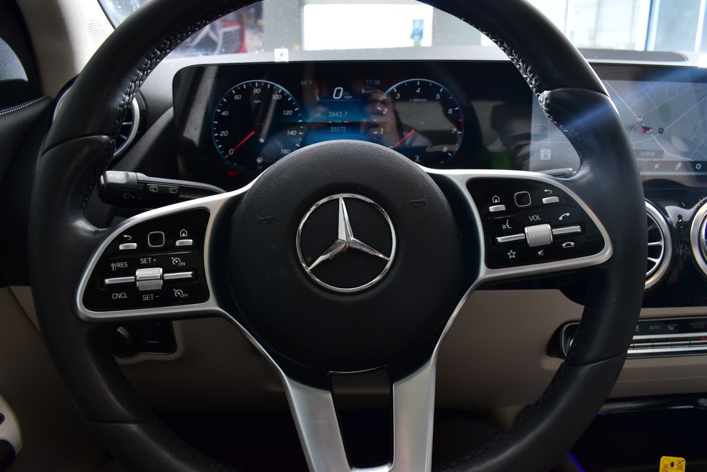 Thumbnail: 2022 Mercedes-Benz GLA - 15