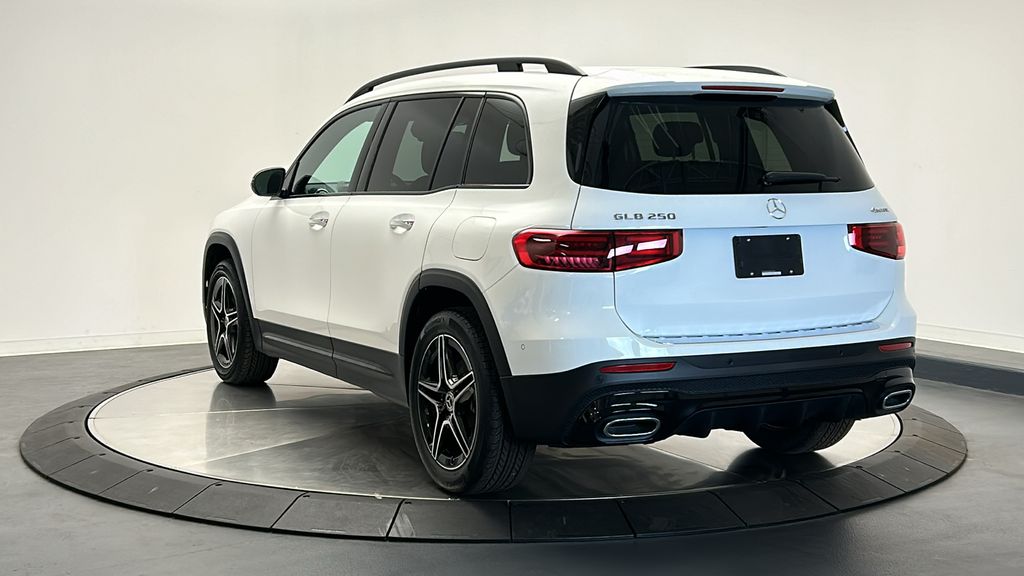 2025 Mercedes-Benz GLB 250 5