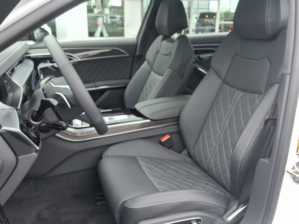 2025 Audi S8 4.0T 10