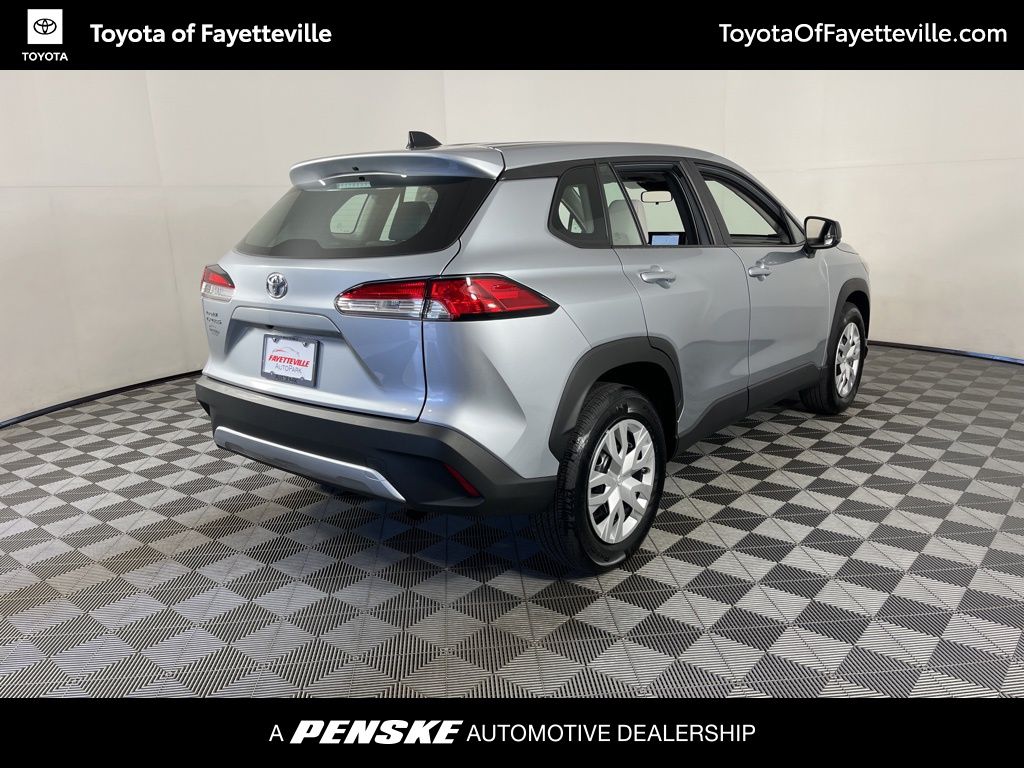 2024 Toyota Corolla Cross L 12