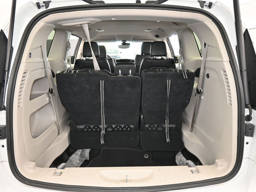 Used 2023 Bright White Clearcoat Chrysler Touring L image 36