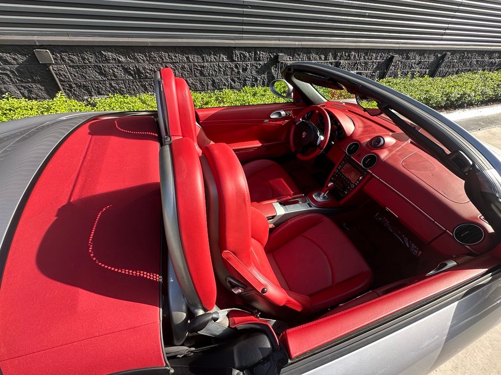 Thumbnail: 2011 Porsche Boxster - 13