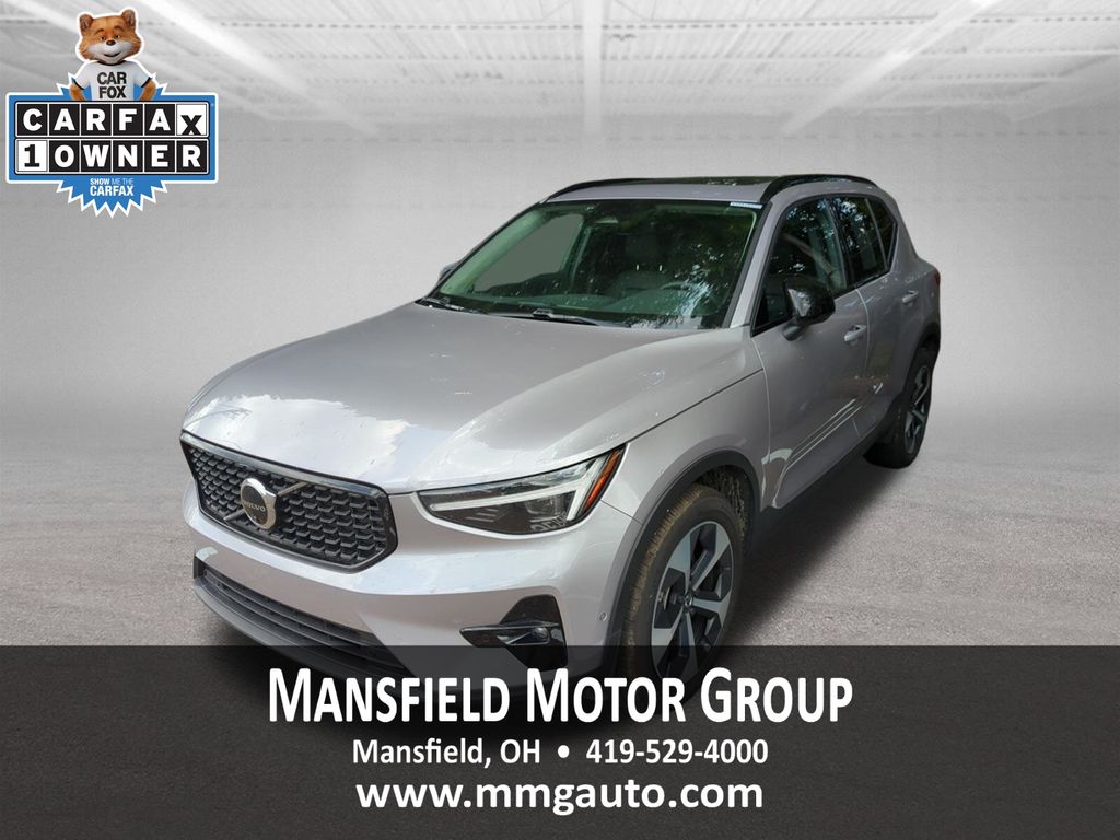 2026 Volvo XC40 B5 Plus