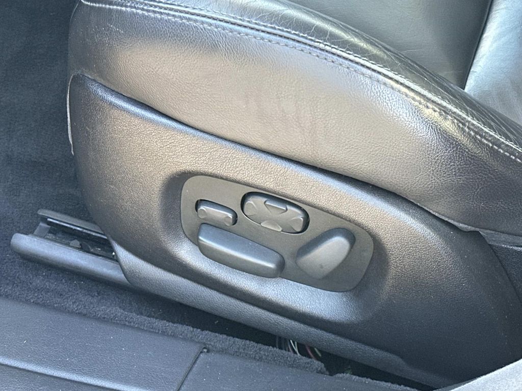 Thumbnail: 2005 Jaguar XJ - 27