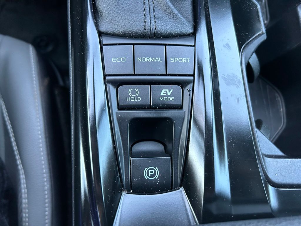 Thumbnail: 2025 Toyota Camry - 27