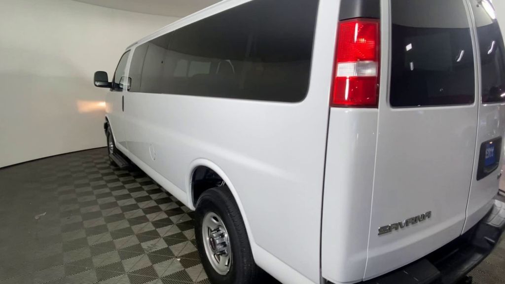 2024 GMC Savana 3500 LT 7