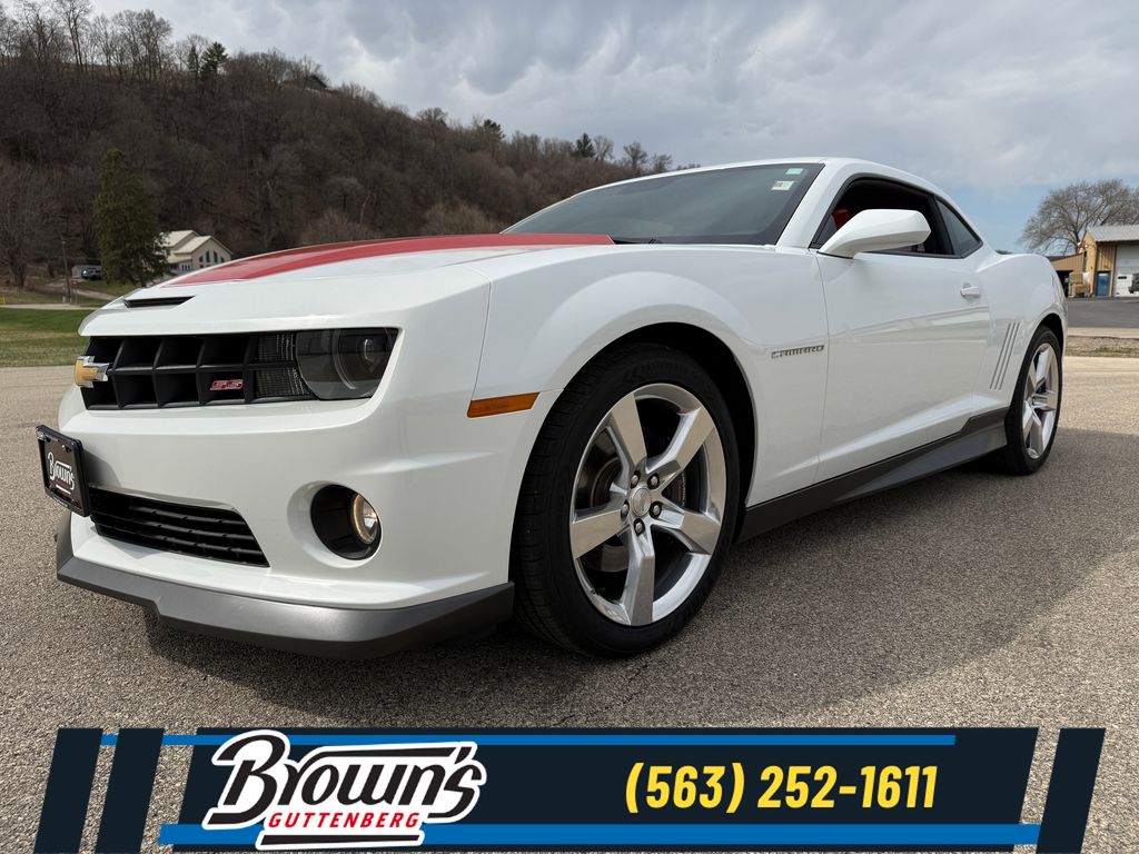 Summit White 2010 Chevrolet Camaro 2SS Coupe RWD Coupe Rear-Wheel Drive 6-Speed Manual
