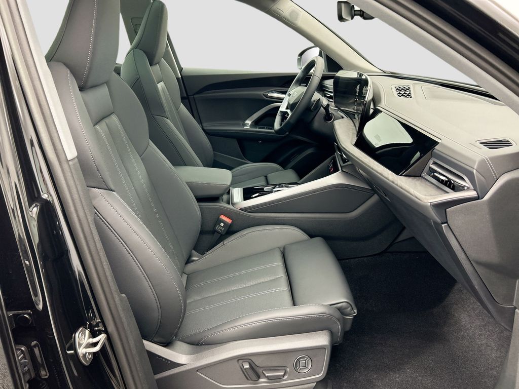 Thumbnail: 2025 Audi Q5 - 19