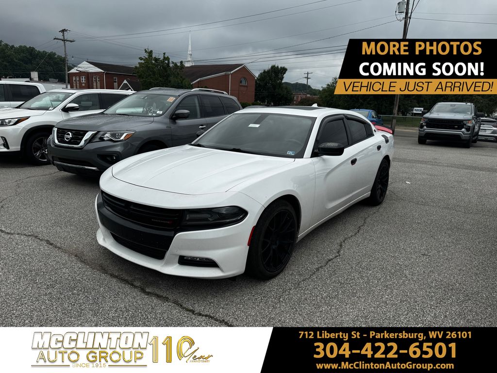 Bright White Clearcoat 2015 Dodge Charger Sedan Rear-Wheel Drive 8-Speed Automatic