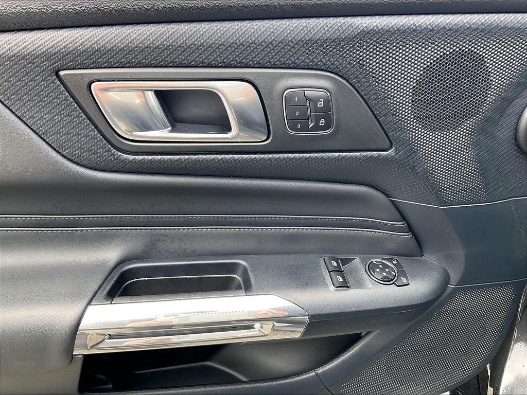 2024 Ford Mustang — photo 34