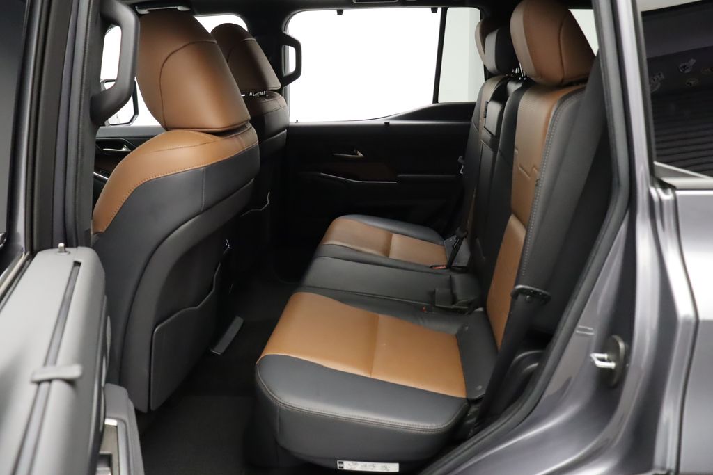 Thumbnail: 2024 Lexus GX - 19