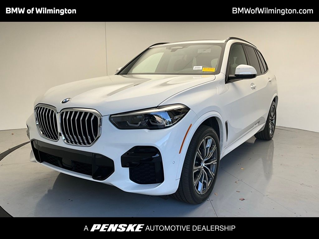 2022 BMW X5 sDrive40i Hero Image