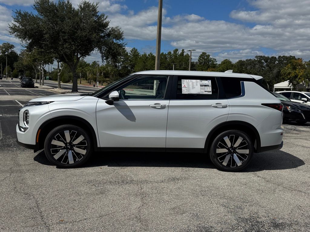 New 2025 Mitsubishi Outlander SUV
