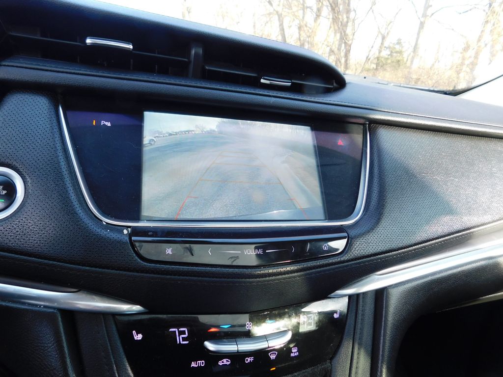 Thumbnail: 2019 Cadillac XT5 - 11