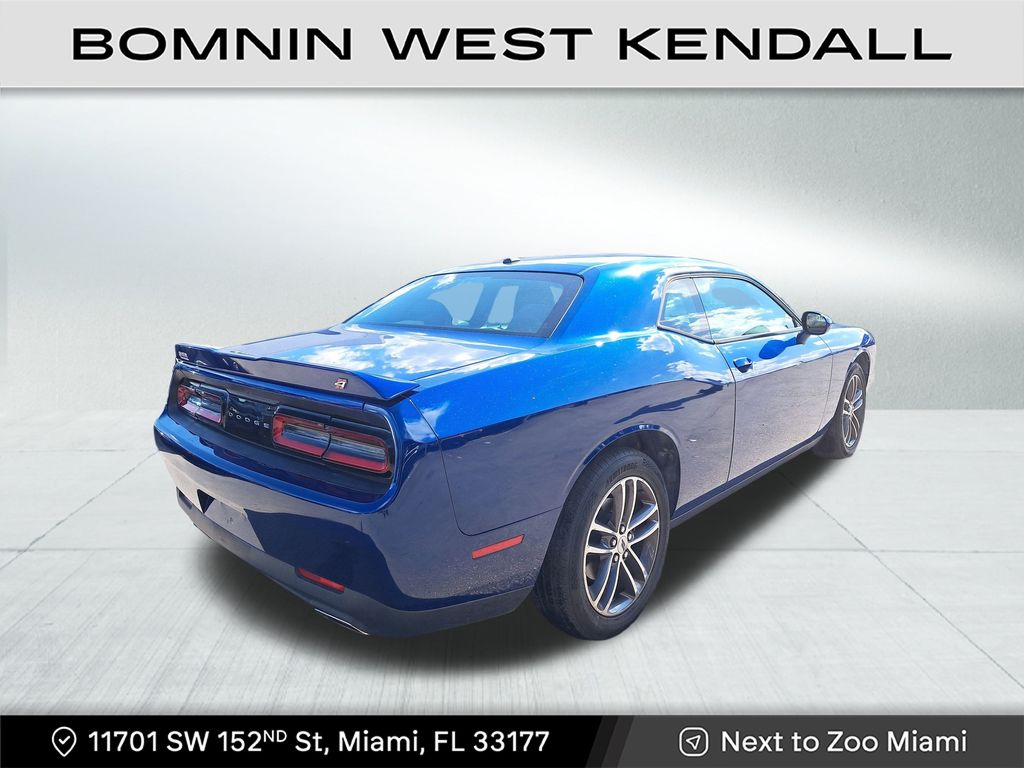 2019 Dodge Challenger SXT photo