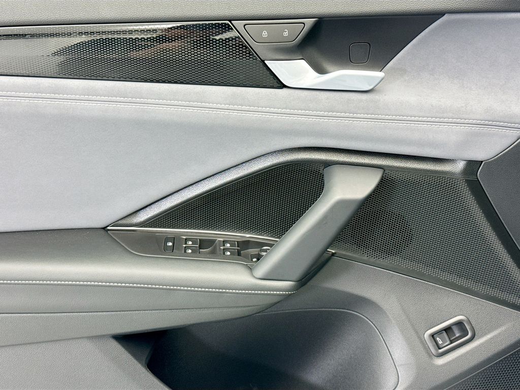 Thumbnail: 2026 Volkswagen Tiguan - 21