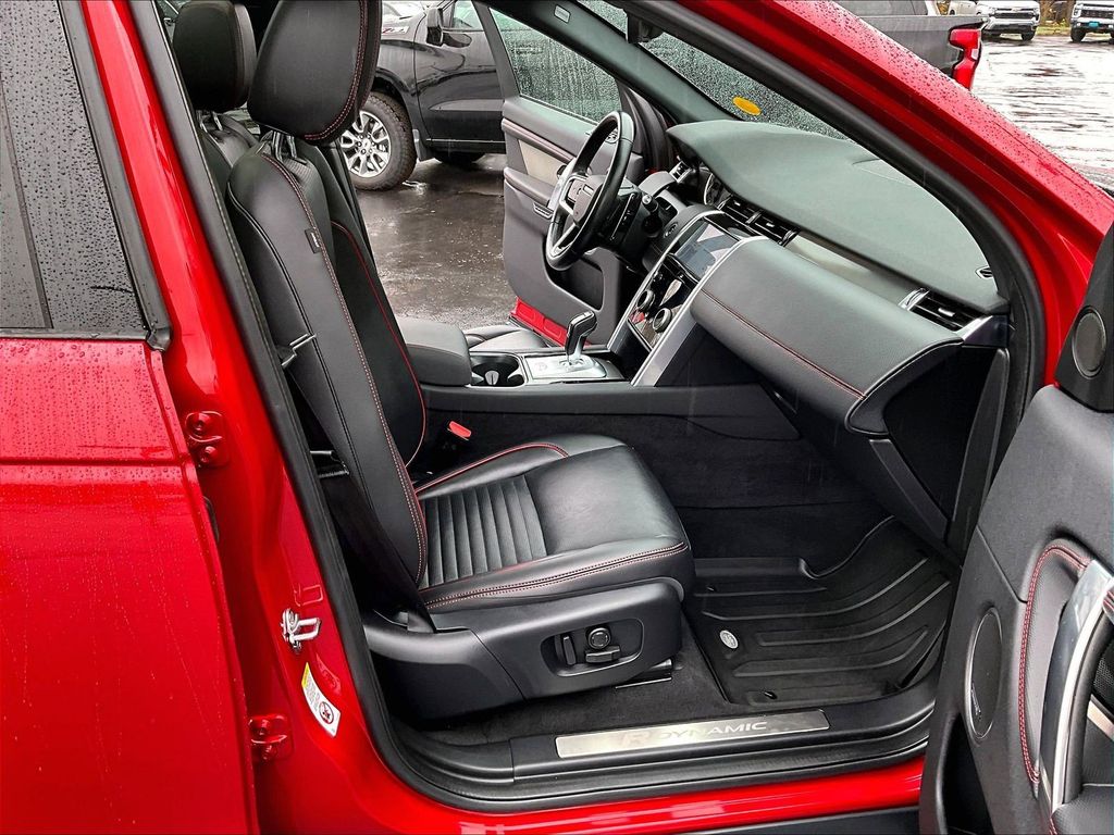 2023 Land Rover Discovery Sport — photo 11