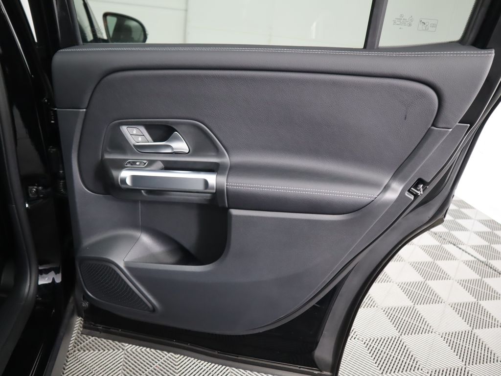 Thumbnail: 2025 Mercedes-Benz GLB - 27