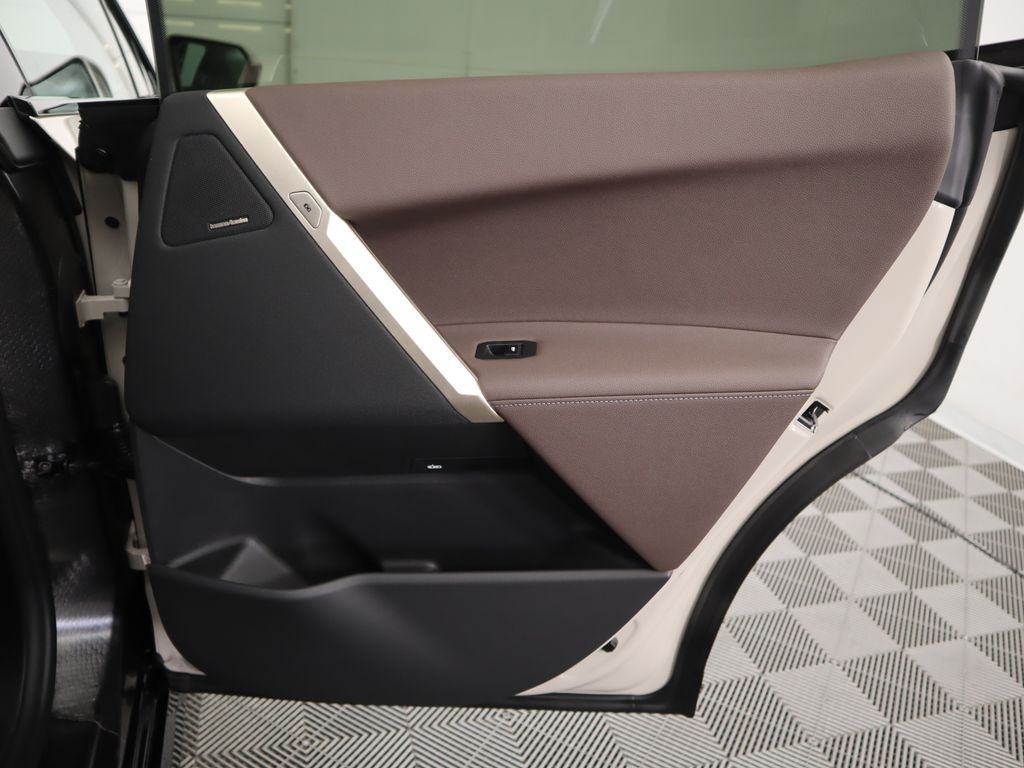 Thumbnail: 2026 BMW iX - 28