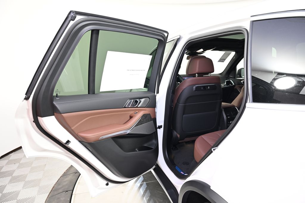 Thumbnail: 2026 BMW X5 - 23