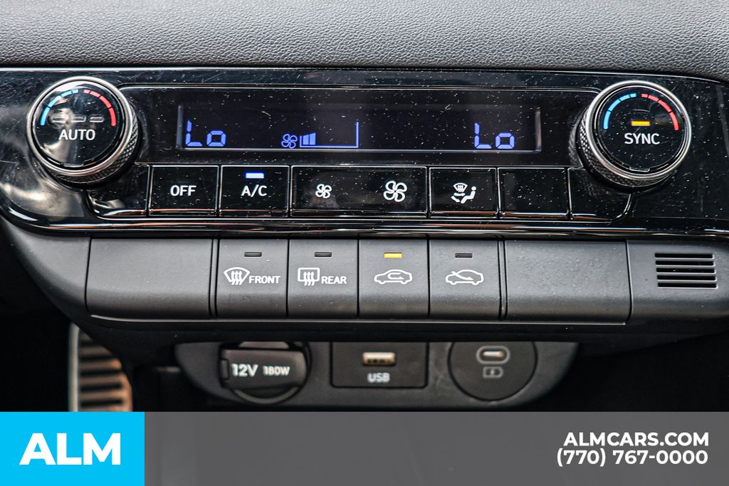 Used 2025 Silver Hyundai SEL Sport image 39