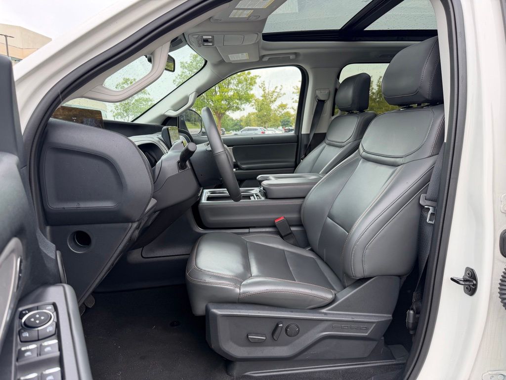 2025 Ford Expedition Active MAX