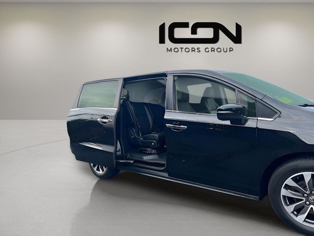 Used 2024 Honda Odyssey Van