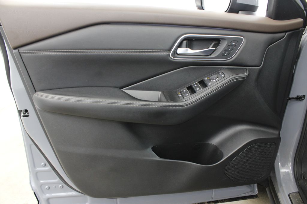 used 2022 Nissan Rogue car, priced at $22,550