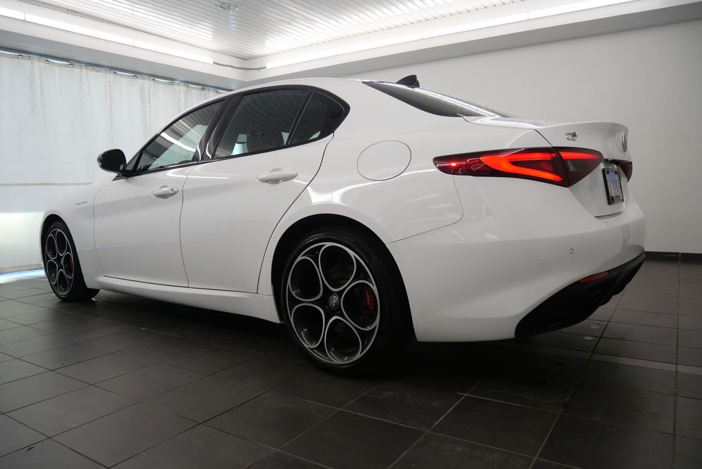 2023 Alfa Romeo Giulia Veloce 4