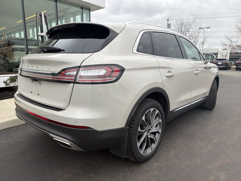 Certified Used 2023 White Lincoln Reserve image 3