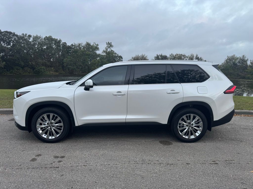 2024 Toyota Grand Highlander Platinum 2