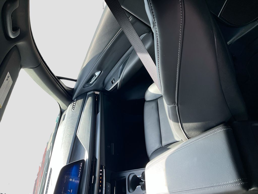 Used 2024 White Cadillac Premium Luxury image 22