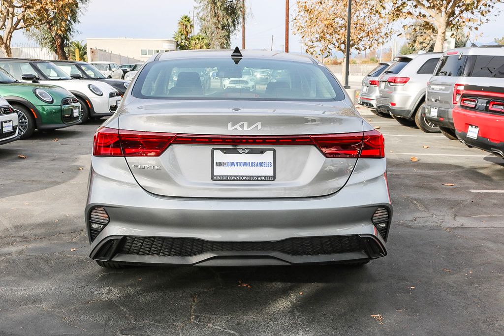 2023 Kia Forte LXS 7