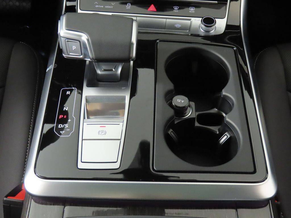 Thumbnail: 2026 Audi Q7 - 21