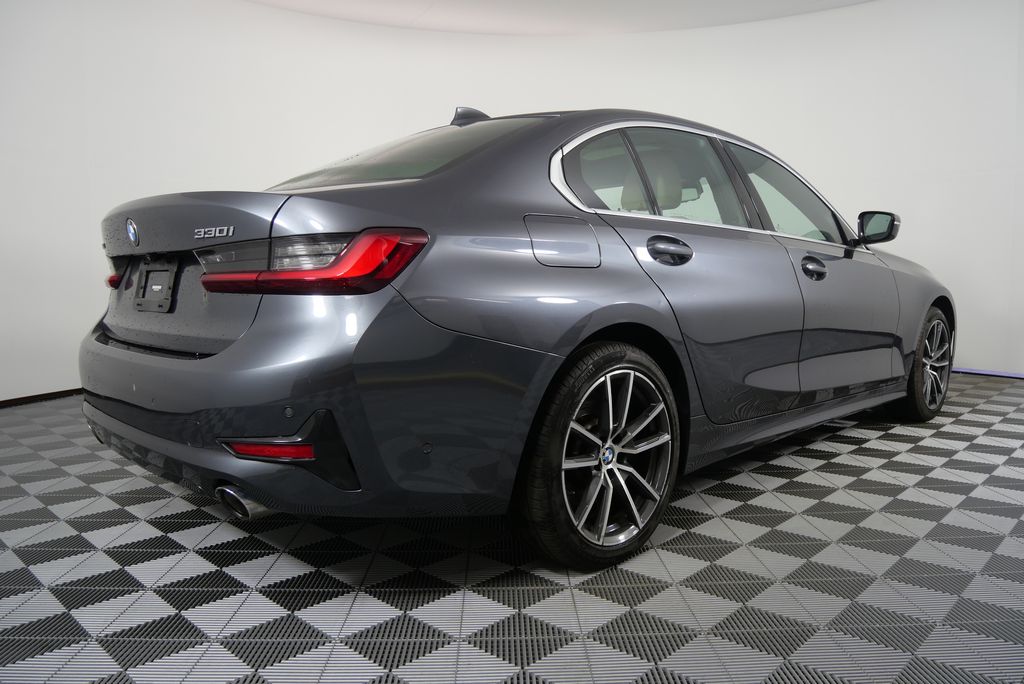 2022 BMW 3 Series 330i xDrive 3