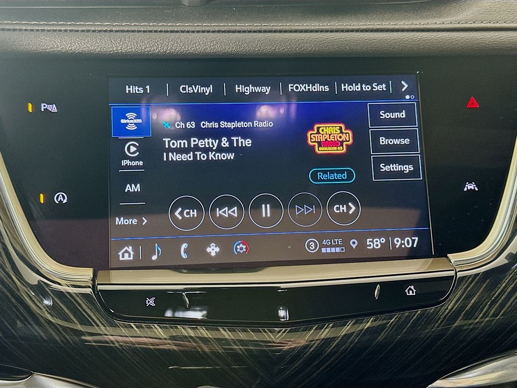 Thumbnail: 2022 Cadillac XT6 - 14