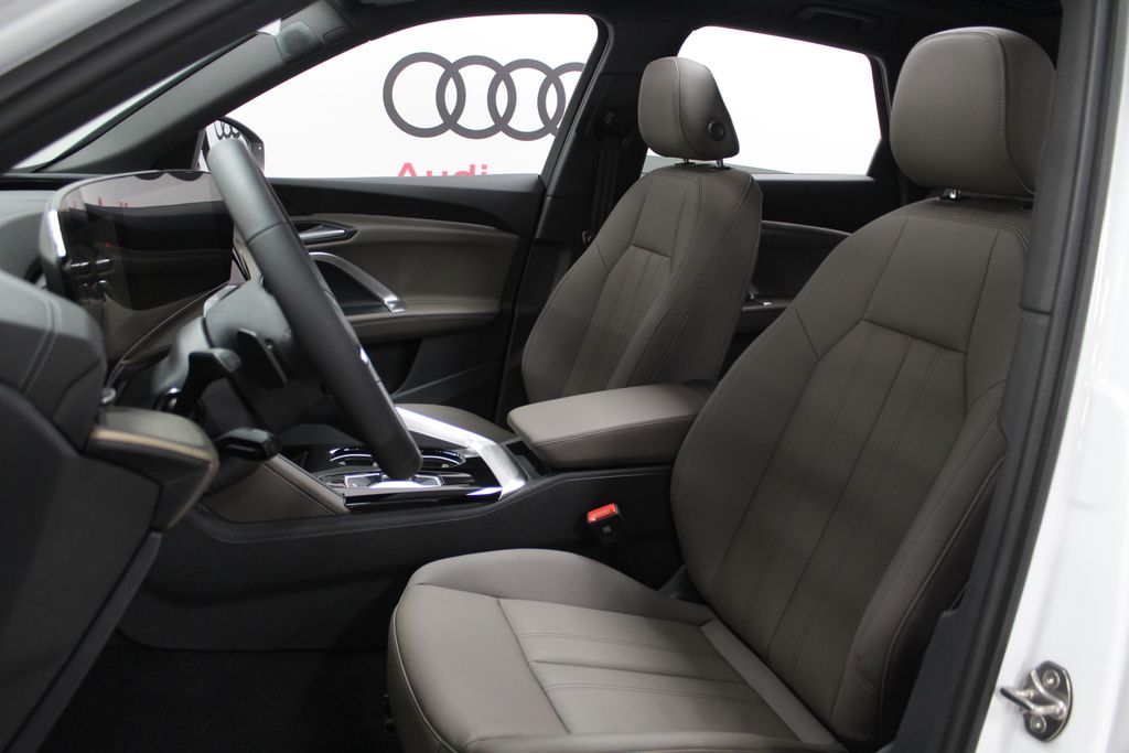 Thumbnail: 2025 Audi Q5 - 13