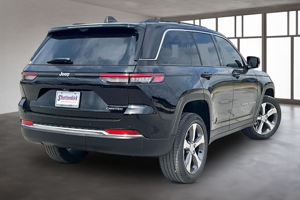 Used 2023 Jeep Grand Cherokee SUV