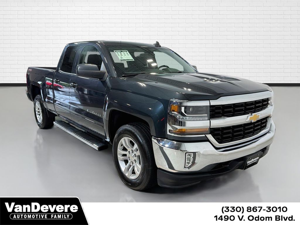 Gray (Graphite Metallic) 2017 Chevrolet Silverado 1500 Pickup Truck Four-Wheel Drive 6-Speed Automatic Overdrive