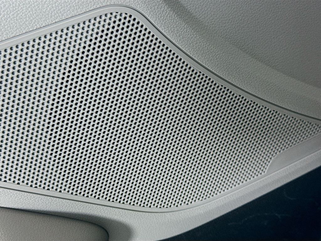 Thumbnail: 2020 Hyundai Elantra - 18