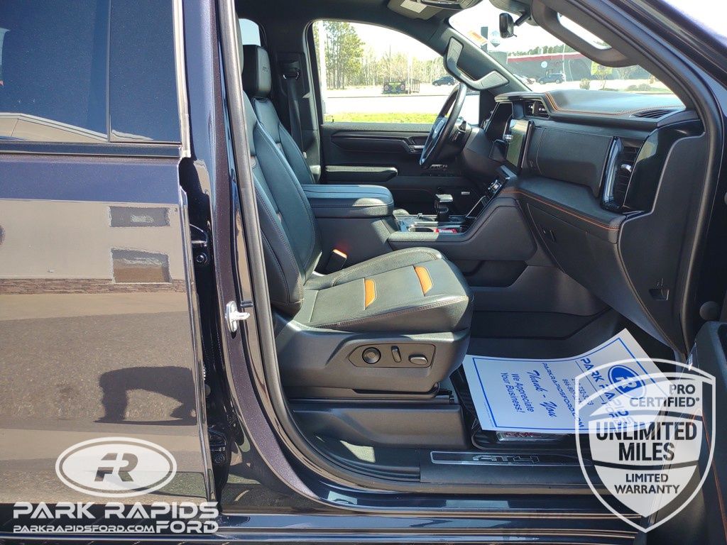 2023 GMC Sierra 1500 AT4 photo